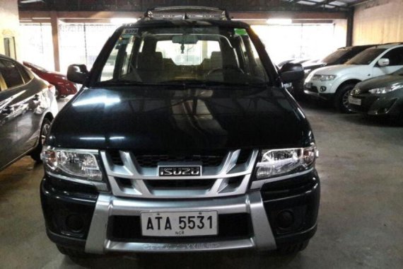 Selling 2nd Hand Isuzu Crosswind 2015 at 30000 km in Makati