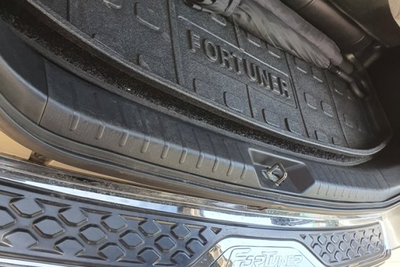 Selling Used Toyota Fortuner Automatic Diesel in Manila 