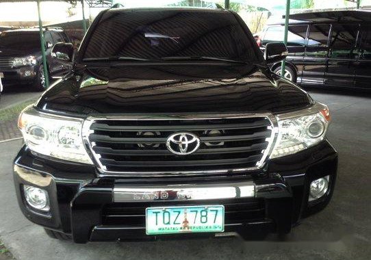 Selling Black Toyota Land Cruiser 2012 in Quezon City