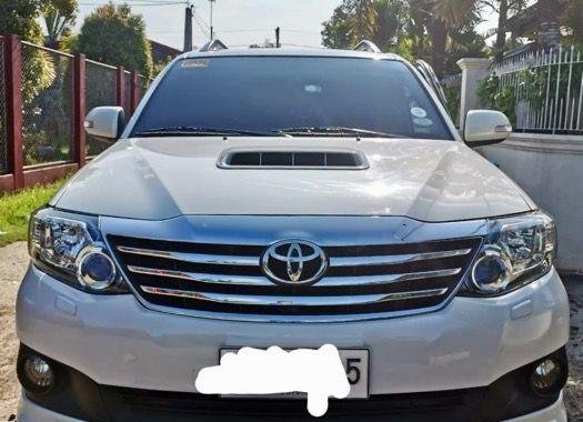 Sell 2nd Hand 2014 Toyota Fortuner Automatic Diesel at 76000 km in Pulilan