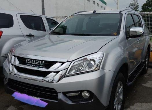 Selling Isuzu Mu-X 2016 Automatic Diesel in Quezon City