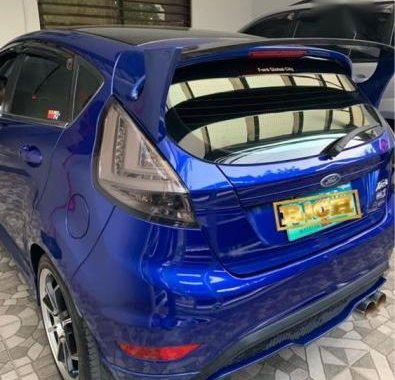 Selling 2nd Hand Ford Fiesta 2013 in Pasig