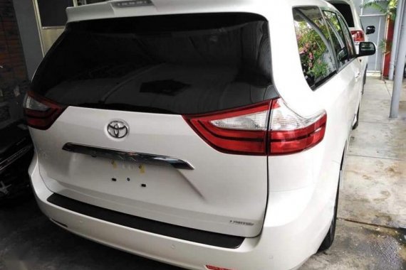 Brand New Toyota Sienna 2019 for sale in Manila