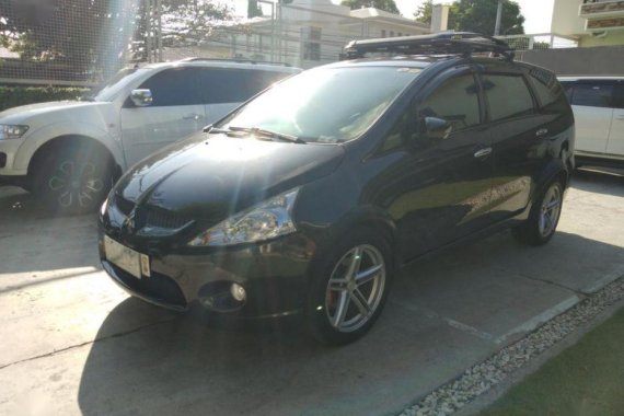 Selling Mitsubishi Grandis 2005 Automatic Gasoline in Parañaque