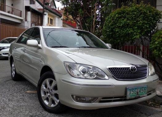 2nd Hand Toyota Camry 2004 Automatic Gasoline for sale in Makati