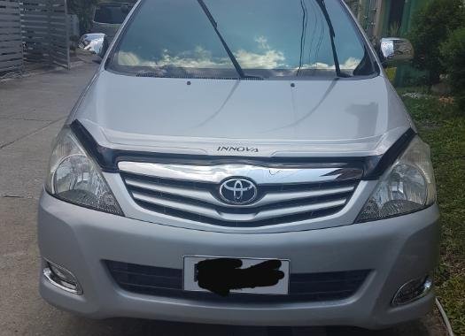 Selling 2nd Hand Toyota Innova 2010 in Cabuyao