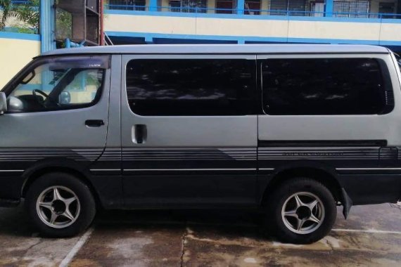 Selling 2nd Hand Toyota Hiace 1995 Van in Olongapo