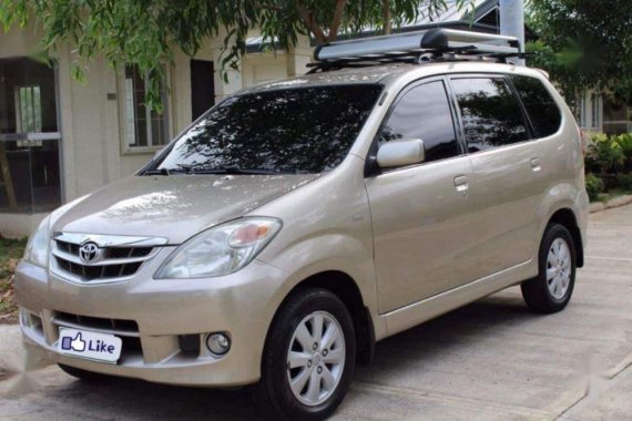 2nd Hand Toyota Avanza 2010 Automatic Gasoline for sale in Samal