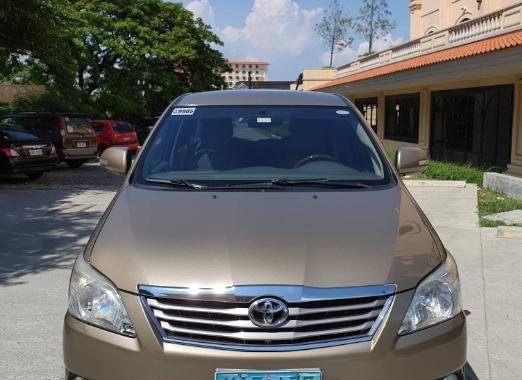 Sell 2nd Hand 2012 Toyota Innova Automatic Gasoline at 68000 km in Muntinlupa