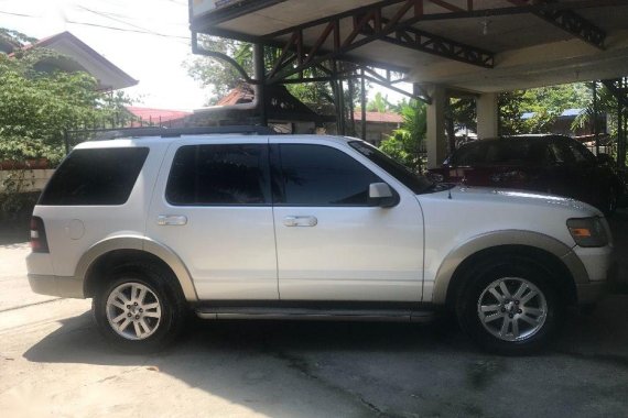 Selling Ford Explorer 2010 Automatic Gasoline in Quezon City