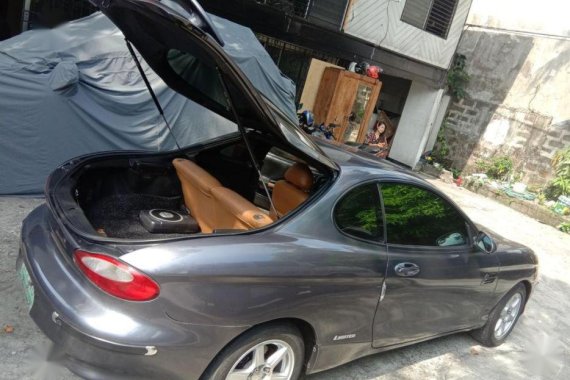 Selling 2nd Hand Hyundai Tiburon 2004 in Manila