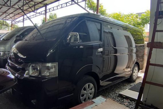 Selling Toyota Hiace 2018 Manual Gasoline in Quezon City