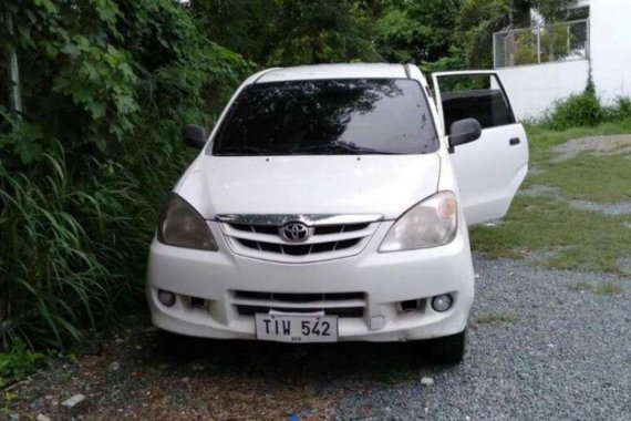 Selling 2nd Hand Toyota Avanza 2012 in Las Piñas