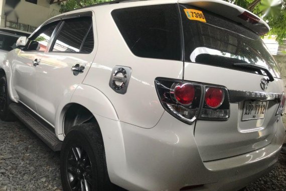 Selling White Toyota Fortuner 2016 Manual Diesel at 12000 km in Quezon City