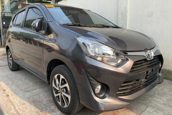 Selling Gray Toyota Wigo 2019 Hatchback in Quezon City
