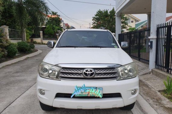 Toyota Fortuner 2009 Automatic Gasoline for sale in Silang