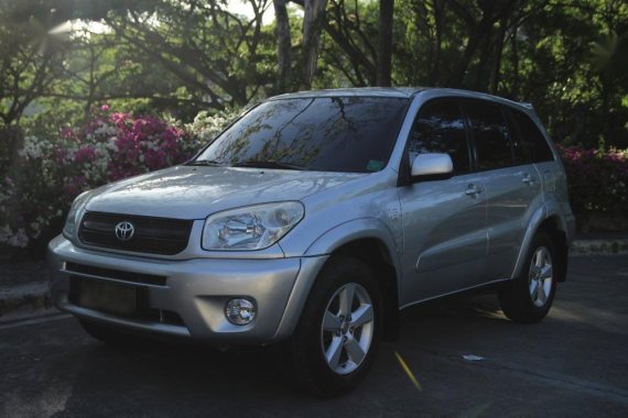 Selling 2nd Hand Toyota Rav4 2004 in Cebu City