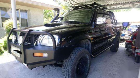 Selling Mitsubishi Strada 2002 Manual Diesel in Manila