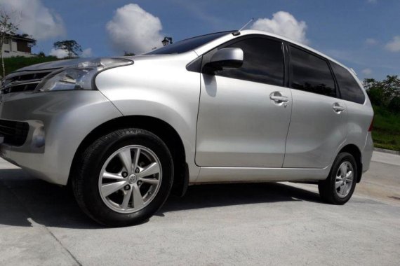 Selling Toyota Avanza 2012 Automatic Gasoline in Quezon City