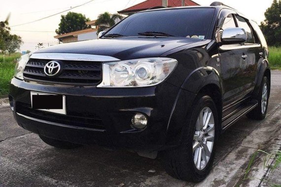 Selling Toyota Fortuner 2011 at 80000 km in Angeles