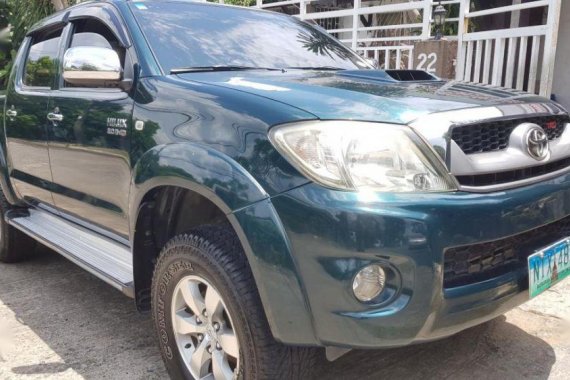 Sell 2nd Hand 2010 Toyota Hilux Automatic Diesel at 87000 km in Quezon City