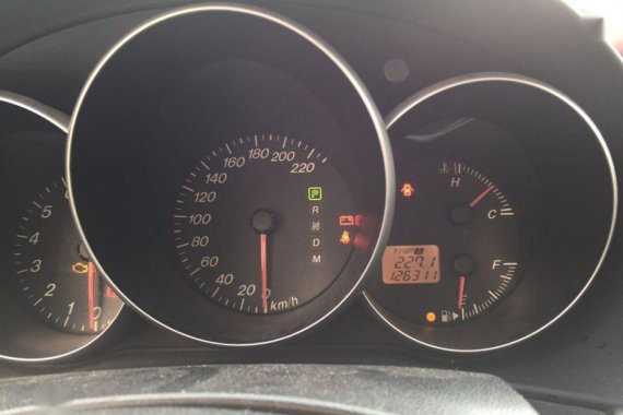 Selling 2nd Hand Mazda 3 2005 Hatchback in Baliuag