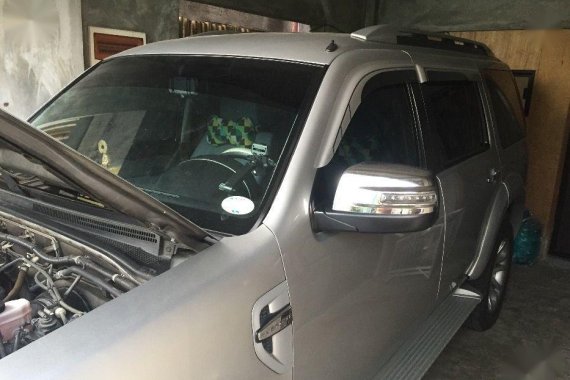 Selling 2nd Hand Ford Everest 2013 at 60000 km in Taguig