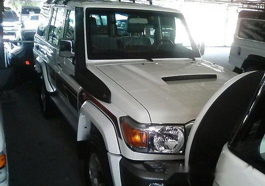 Sell White 2018 Toyota Land Cruiser 