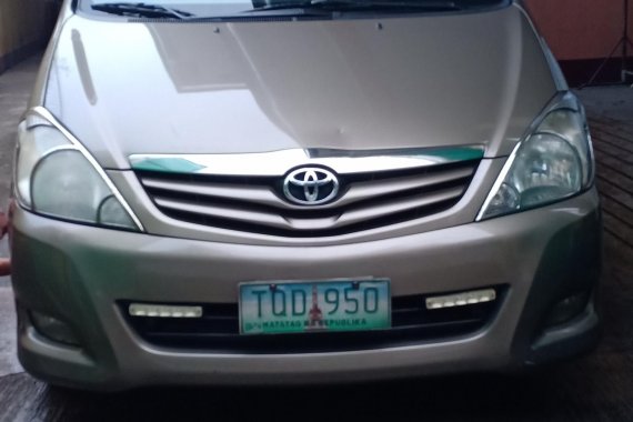 Sell Used 2012 Toyota Innova at 101000 km 