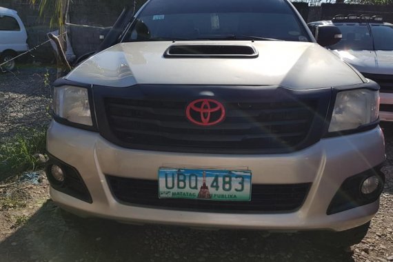 Selling Used 2013 Toyota Hilux Manual Diesel 