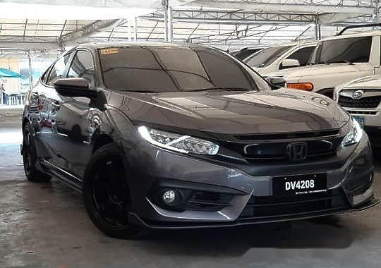 Selling Honda Civic 2017 at 28000 km 