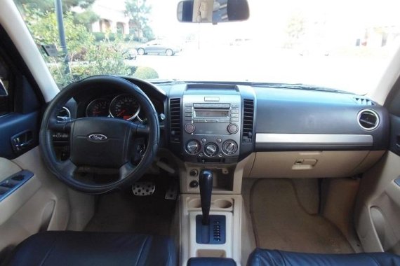 Selling Black Ford Everest 2013 Automatic Diesel 