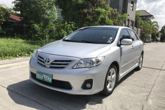 Selling 2nd Hand Toyota Corolla Altis 2012 at 73000 km 