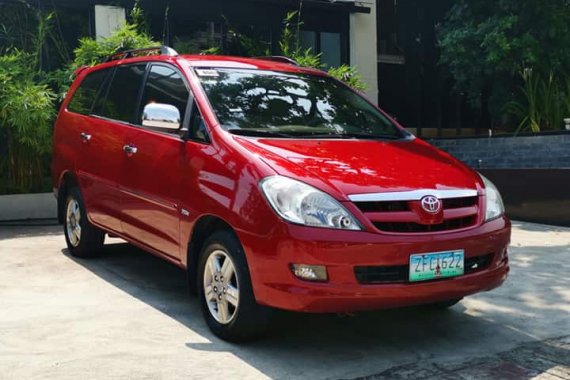Selling Red Toyota Innova 2006 Automatic Gasoline in Candoni 