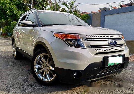 White Ford Explorer 2012 at 40000 km for sale