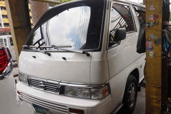 Selling White Nissan Urvan 2010 Van in Manila