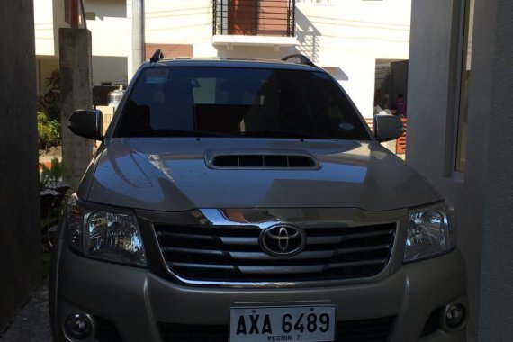 2nd Hand Toyota Hilux 2015 at 15000 km for sale 