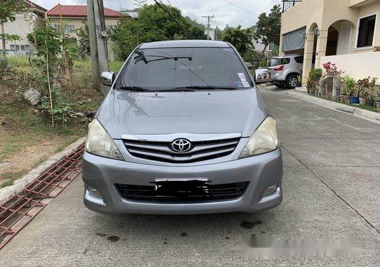 Grey Toyota Innova 2009 at 69000 km for sale 