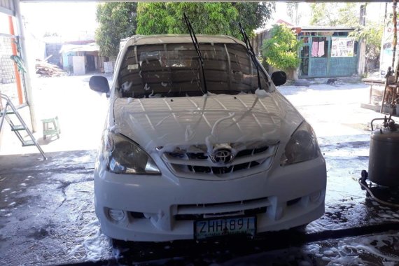 Selling White Toyota Avanza 2007 Manual Gasoline 