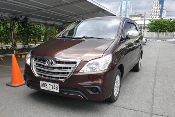 Selling 2nd Hand Toyota Innova 2014 Automatic Diesel 