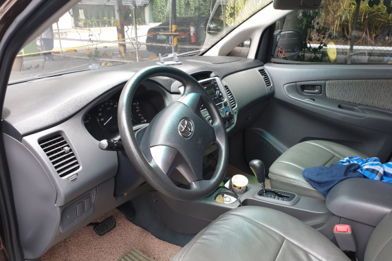 Selling 2nd Hand Toyota Innova 2014 Automatic Diesel 