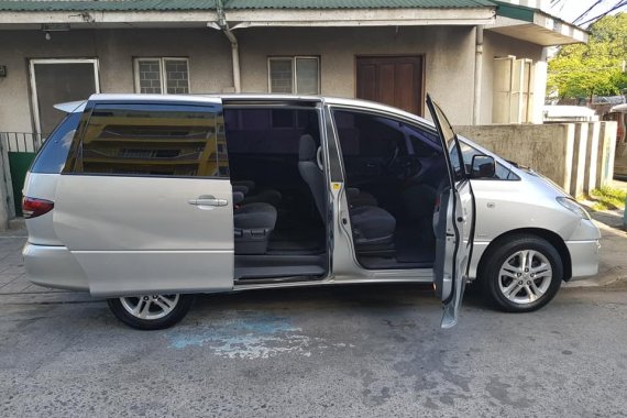 Selling 2nd Hand Toyota Previa 2005 Automatic Gasoline in Makati 