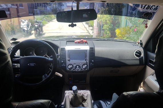 Black Ford Everest 2008 for sale in Bacoor 