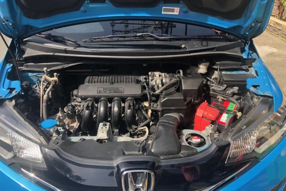 Selling Blue Honda Jazz 2015 Hatchback at 18000 km 