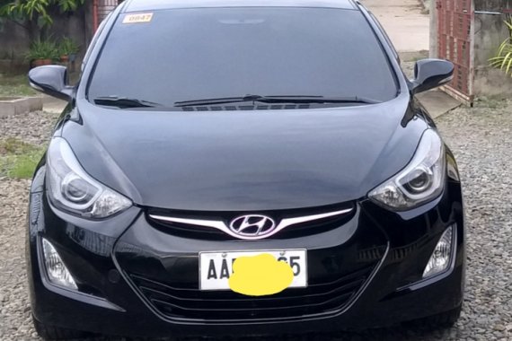 Black 2014 Hyundai Elantra at 31000 km for sale 