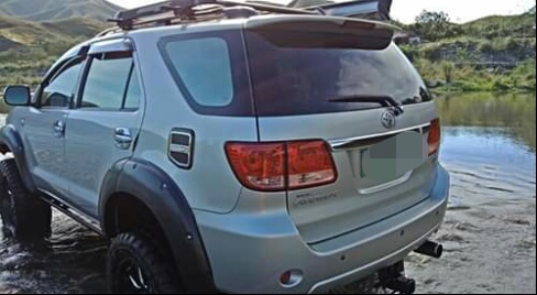 Selling Used Toyota Fortuner 2005 Automatic Diesel 