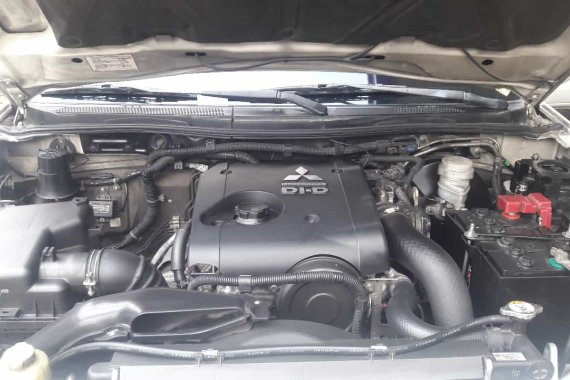 Used 2015 Mitsubishi Montero Sport at 82000 km 