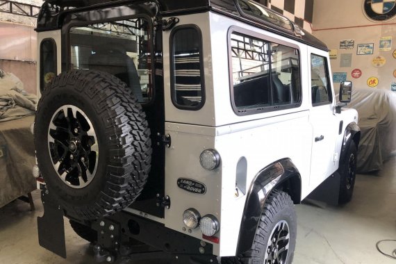 2017 Land Rover Defender for sale in Muntinlupa 