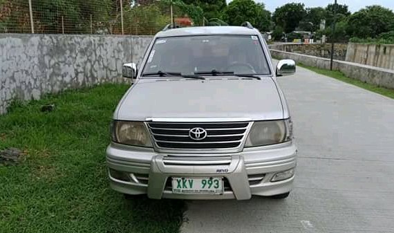 Selling Used Toyota 2003 Manual Gasoline in Las Pinas 