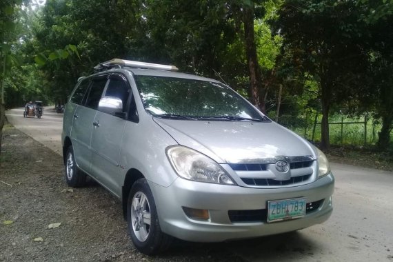 2005 Toyota Innova for sale in Jaen 